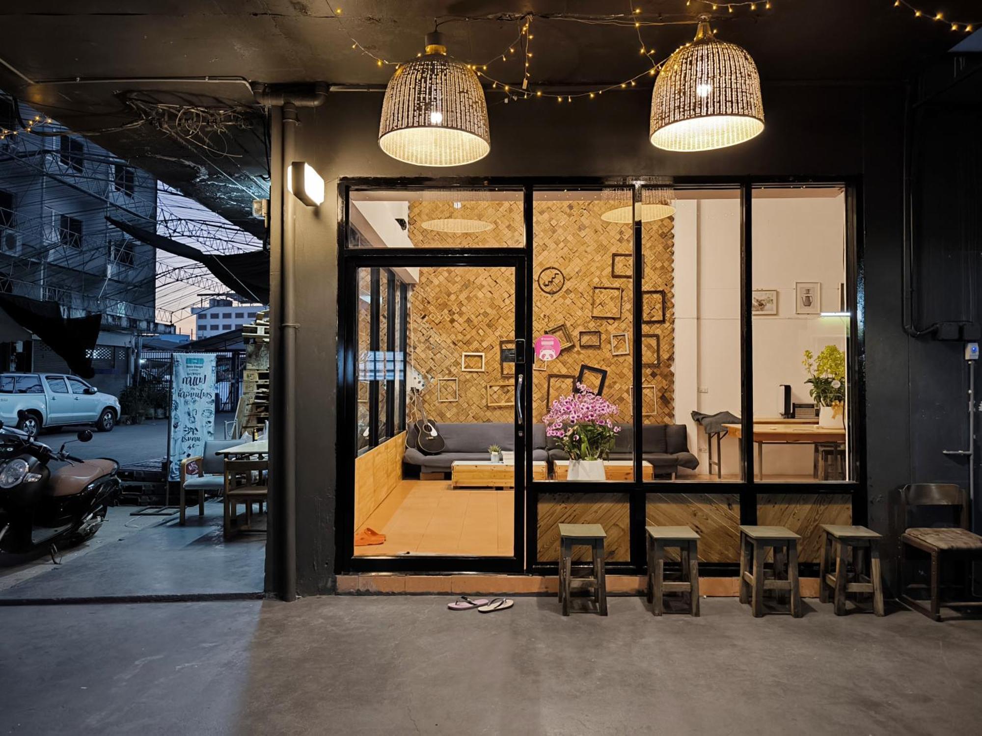 Youyen Hostel Bangkok Eksteriør billede